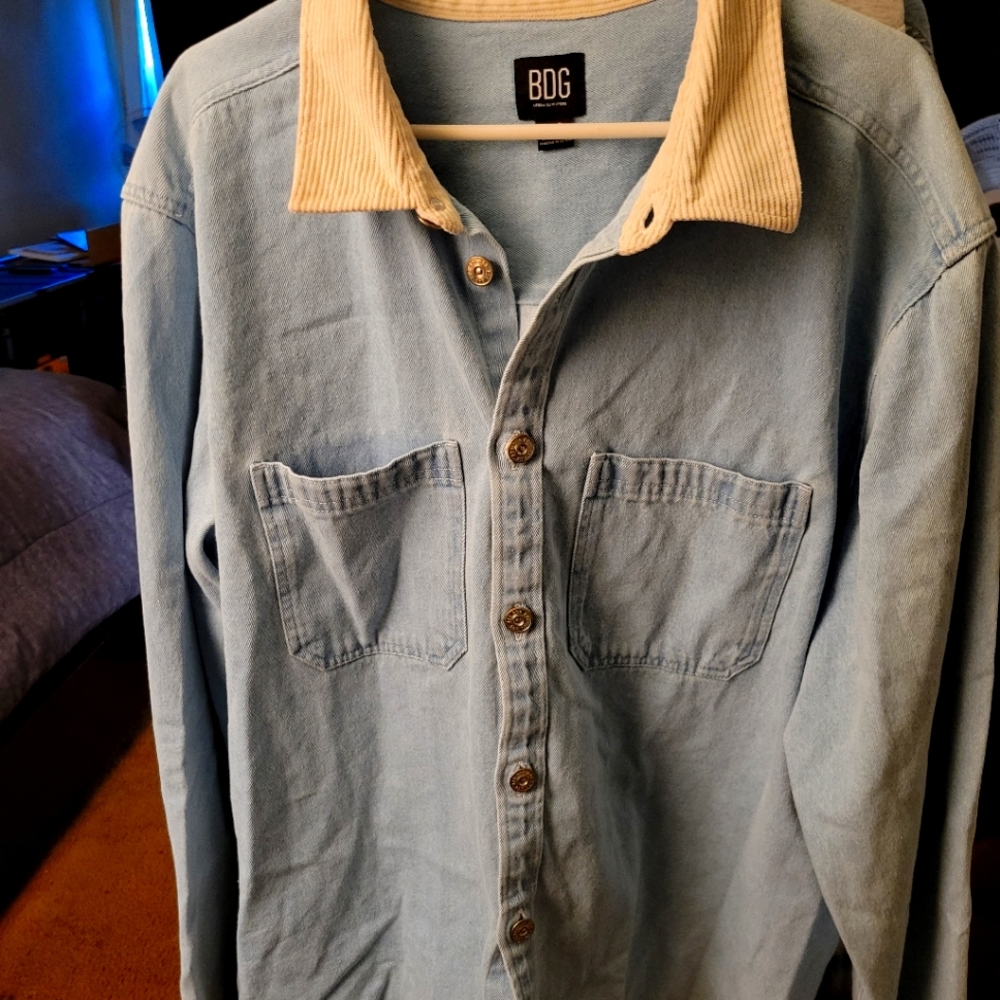 BDG 80's Inspired Jean Jacket for Men and Women Size Large